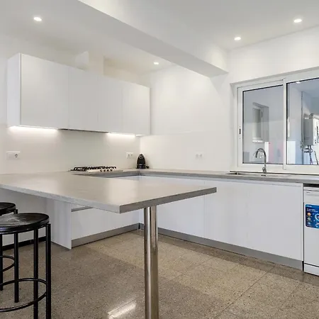 Hauzify I Riera Apartment