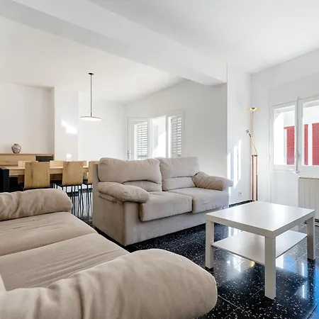 Apartment Hauzify I Riera